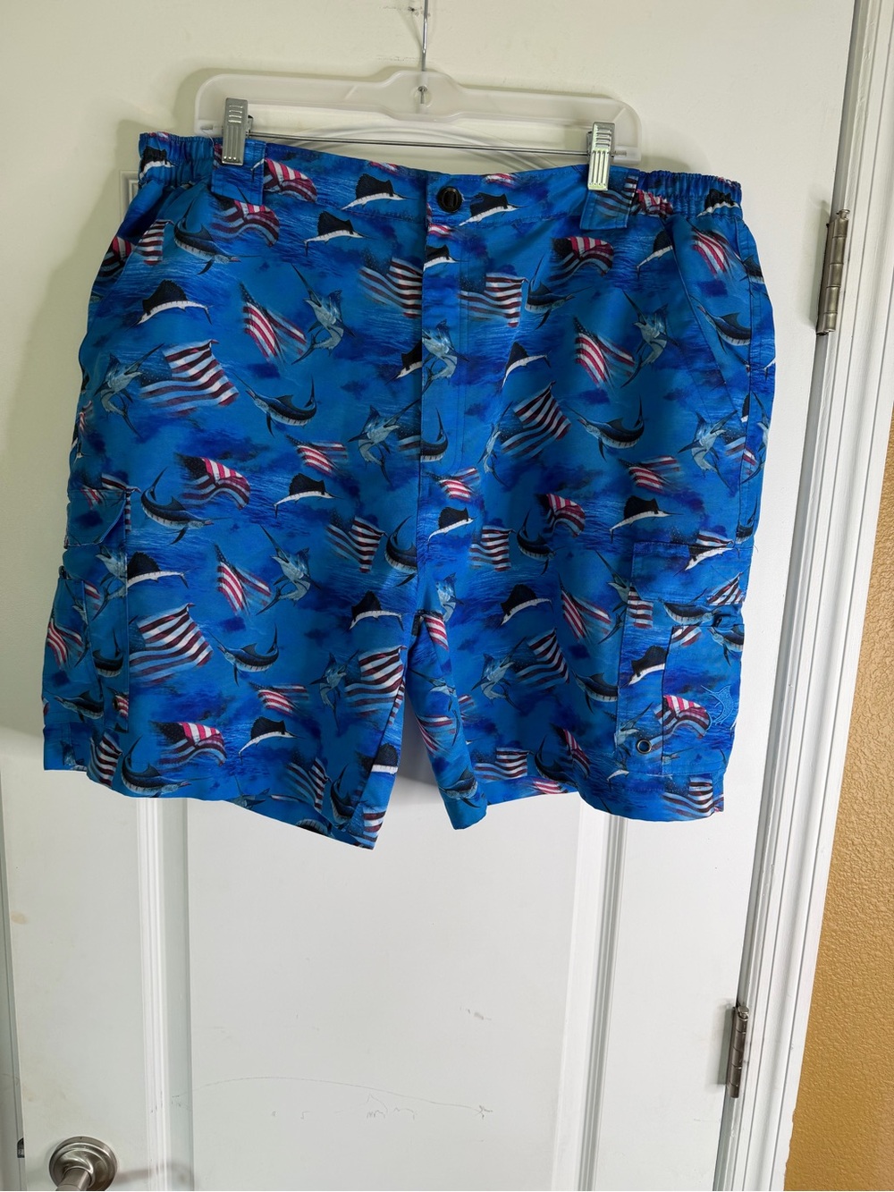 Reel Legends Patriotic Sailfish American Flag Swim Cargo Shorts. Size XL